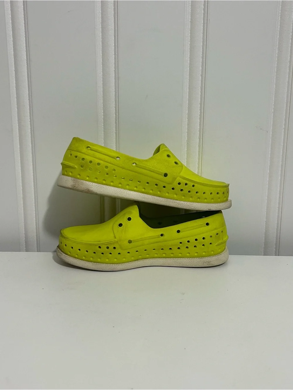 Native Howard Kids Slip-On Casual Shoes in Bright Yellow-Green